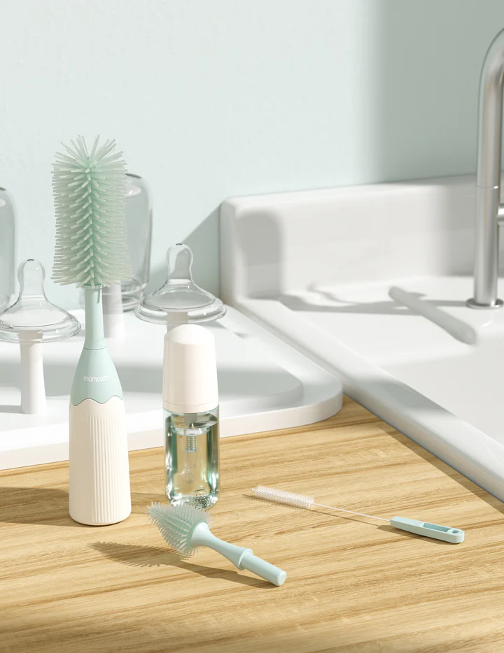 Kit de Cepillos para Biberones Push-Press Momcozy - Imagen 2