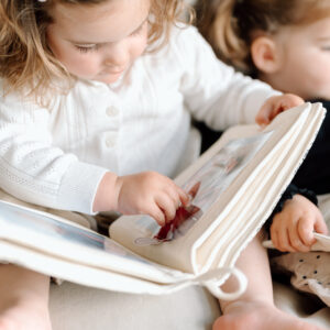 Cuddle Book Álbum de Fotos Black – The Cotton Lane - Thumbnail Image 5