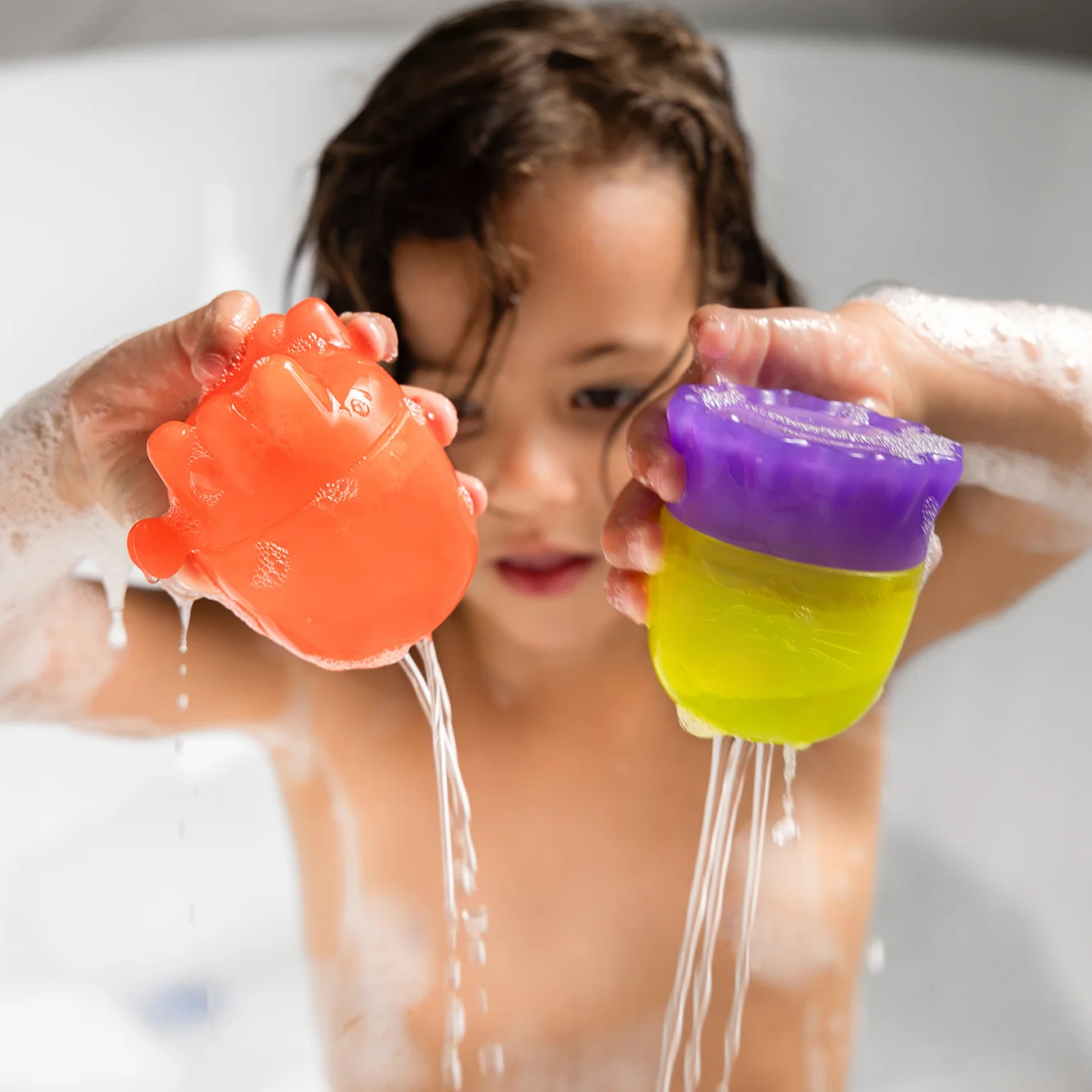 Juguetes de Baño Intercambiables Translucent – Ubbi - Imagen 4